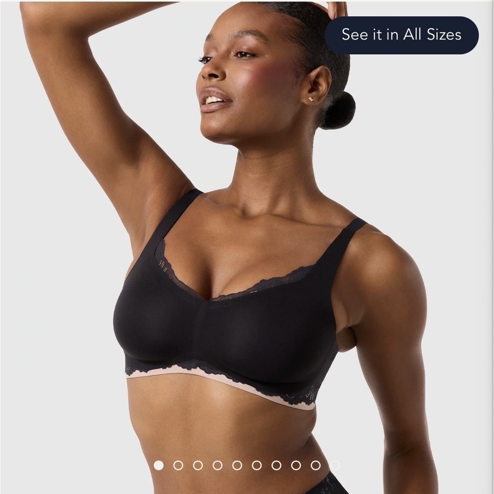 Evelyn & Bobbie Limited Edition Beyond Seamless Wirefree Bra Lace Noir Medium